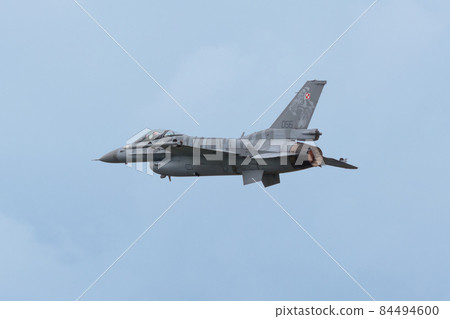 Polish Air Force F-16C Block 52 Advanced "Tiger Demo Team" Level Flight 84494600