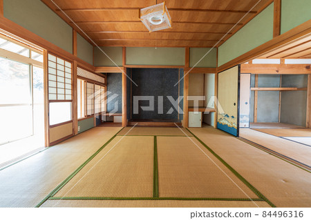 Old Japanese style room 84496316
