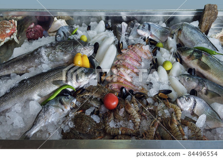 Showcase with freshly frozen fish and seafood 84496554