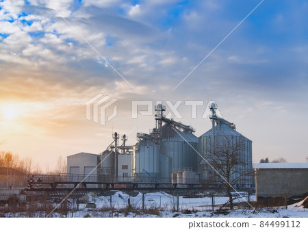 grain elevators 84499112