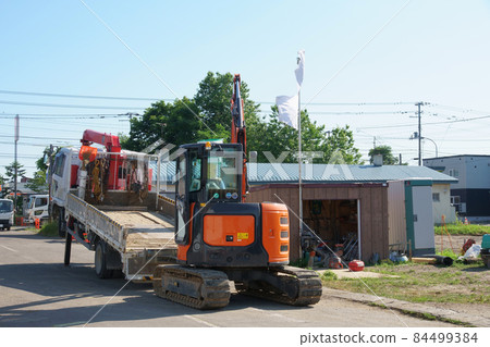 挖掘機汽車運輸 挖掘機汽車運輸 84499384