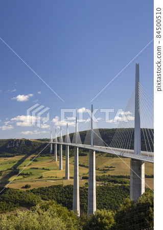 Multi-span cable stayed Millau Viaduct across gorge valley of Tarn River, Aveyron Departement, France 84500510