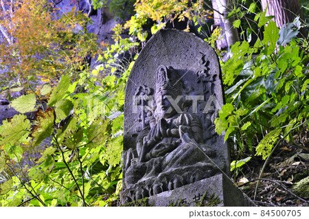 Stone buddha in the mountains Stone buddha in the mountains 84500705
