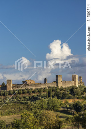 Old Town Monteriggioni, Tuscany, Italy 84500744
