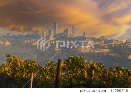 San Gimignano, UNESCO site, Tuscany, Italy San Gimignano, UNESCO site, Tuscany, Italy 84500746