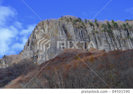 A rocky mountain in autumn A rocky mountain in autumn 84501590