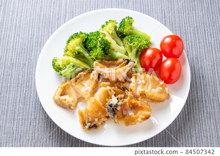 Sauteed abalone (domestic Ezo abalone). Sauteed abalone (domestic Ezo abalone). 84507342