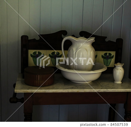 Wash Basin And Jug For Primitive Body Washing Wash Basin And Jug For Primitive Body Washing 84507539