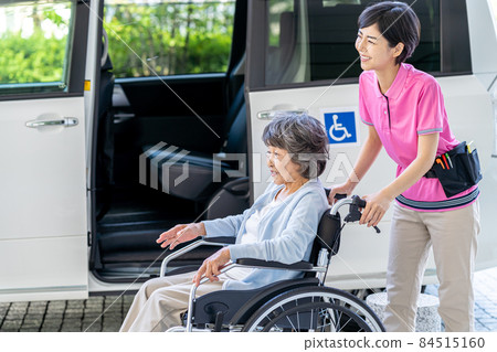 Caregiver to pick up and drop off shooting cooperation "LINK FOREST" Caregiver to pick up and drop off shooting cooperation "LINK FOREST" 84515160
