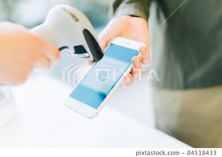 Smartphone payment cashless 84518433