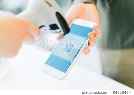 Smartphone payment cashless 84518434