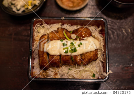 Deep-fried Pork Cutlet with Sauce Deep-fried Pork Cutlet with Sauce 84520175