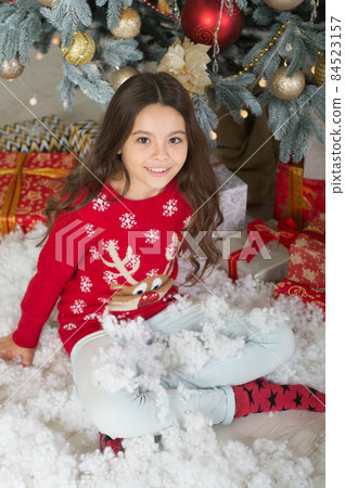 The morning before Xmas. waiting for santa. Xmas. The morning before Xmas. waiting for santa. Xmas. 84523157