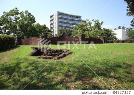 Omori Kaizuka ruins garden 84527337