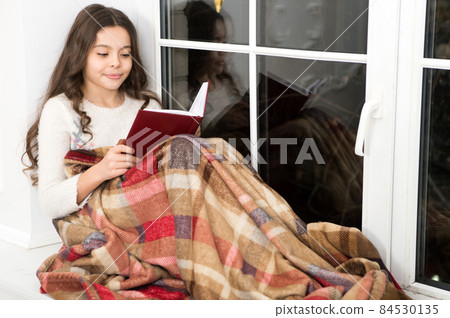 Little girl reading Christmas story. Best Christmas book 84530135