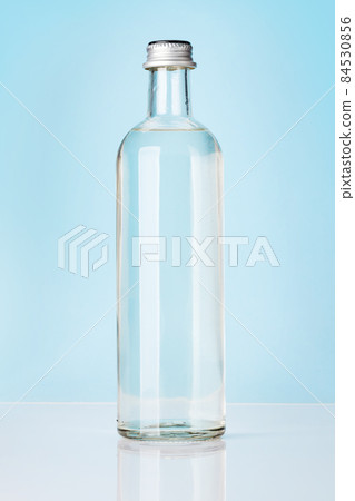 Glass water bottle 84530856