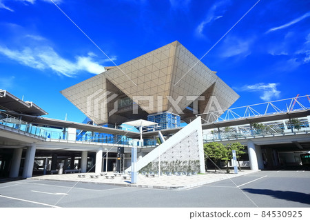 [東京] 天氣晴朗的東京國際展覽中心 84530925