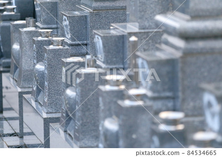 墳墓的墓碑 84534665