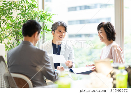Business image Director Middle shooting cooperation "+ SHIFT NOGIZAKA" Business image Director Middle shooting cooperation "+ SHIFT NOGIZAKA" 84540972