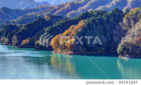 Lake Miyagase in the autumn 84541847