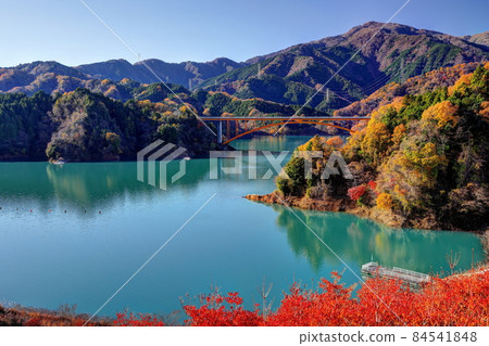 Lake Miyagase in the autumn 84541848
