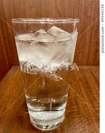 水 水 84544139
