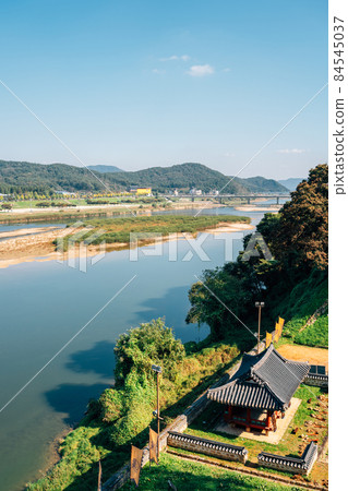 View of Gongsanseong fortress and Geumgang river park in Gongju, Korea View of Gongsanseong fortress and Geumgang river park in Gongju, Korea 84545037