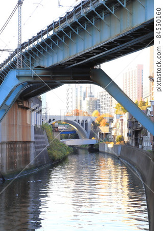 Kanda River Bridge (Kandagawa Kyoryo) and Hijiribashi (back) over the Kanda River Kanda River Bridge (Kandagawa Kyoryo) and Hijiribashi (back) over the Kanda River 84550160