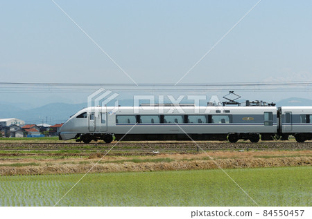 北陸本線三河加賀笠間JR西683系列S02編隊(金澤)①黑682-2002海側 北陸本線三河加賀笠間JR西683系列S02編隊(金澤)①黑682-2002海側 84550457