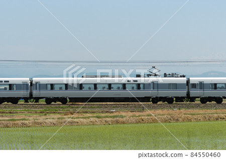 北陸本線 三河加賀笠間 JR 西 683 系列 S02 編隊（金澤） ③ 佐哈 682-2202 海邊 84550460