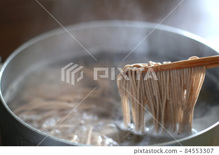 Warm soba with steam Warm soba with steam 84553307