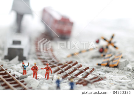 鐵路車站西洋鏡因災害倒塌 鐵路車站西洋鏡因災害倒塌 84553385