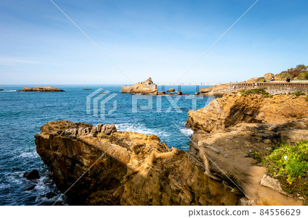 Rock of the Virgin and seaside in biarritz Rock of the Virgin and seaside in biarritz 84556629