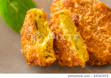 南瓜炸丸子 南瓜炸丸子 84562978