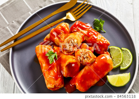 cabbage rolls filling with minced meat and rice cabbage rolls filling with minced meat and rice 84563118