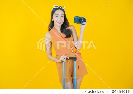 Portrait beautiful young asian woman use camera Portrait beautiful young asian woman use camera 84564016