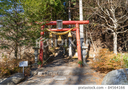 Ishiwariyama trailhead (Yamanakako Ishiwariyama hiking course) 84564166