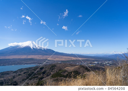 從太平山頂眺望富士山（山中湖的大平山徒步路線） 84564208