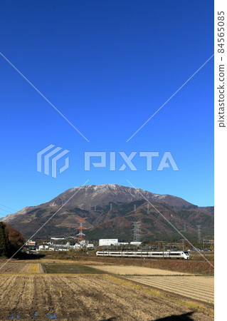 Mt. Ibuki and Limited Express Shirasagi 84565085