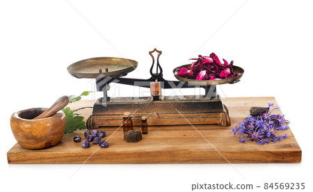 Roberval balance in studio 84569235