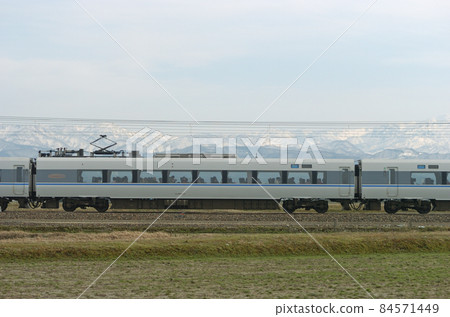 北陸本線 三河加賀笠間 JR 西 683 系列 T21 編隊(金澤)② 佐哈 682-2 海邊 北陸本線 三河加賀笠間 JR 西 683 系列 T21 編隊(金澤)② 佐哈 682-2 海邊 84571449