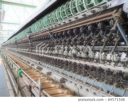 [World Heritage] Tomioka Thread Mill, inside the reeling station, automatic reeling machine 84571506