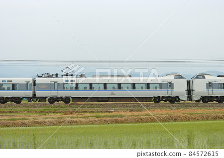 北陸本線 三河加賀笠間 JR 西 683 系列 T35 編隊(金澤) ① Kuha 682-505 Sea side 北陸本線 三河加賀笠間 JR 西 683 系列 T35 編隊(金澤) ① Kuha 682-505 Sea side 84572615
