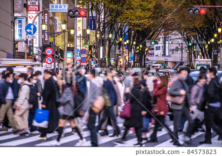 日本東京市容 Omicron 股票震驚了世界。 12 月的澀谷和宮山坂下正在威脅人們......= 3 天 84573823