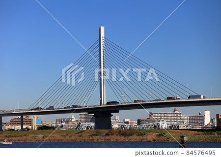 首都高速公路葛飾豎琴橋 84576495