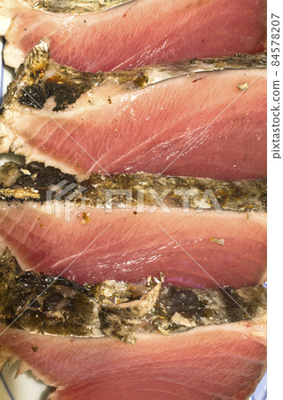 Bonito tataki straw grilled bonito straw grilled Bonito tataki straw grilled bonito straw grilled 84578207