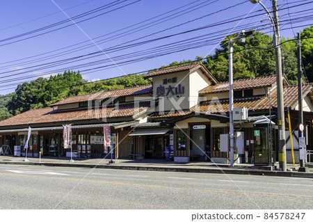 Road Station Oku Oyama, Kofu Town, Tottori Prefecture 84578247