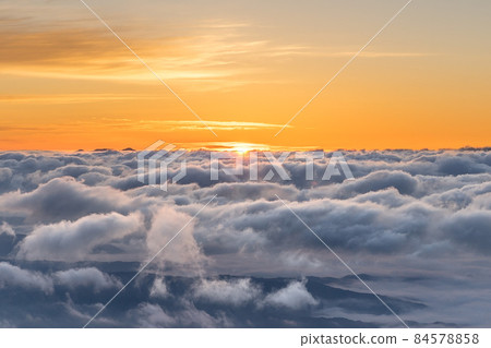 禦嶽山第九站,來自石室山莊(長野縣木曾郡木曾町禦岳)*作品評論區的拍攝位置 禦嶽山第九站,來自石室山莊(長野縣木曾郡木曾町禦岳)*作品評論區的拍攝位置 84578858