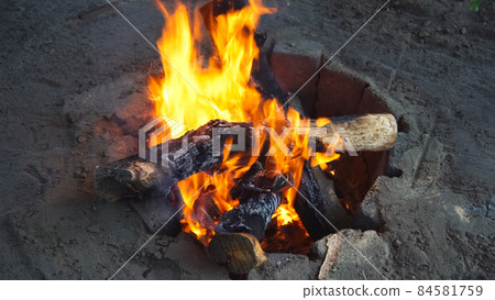 Burning bonfire in the open air. Burning bonfire in the open air. 84581759