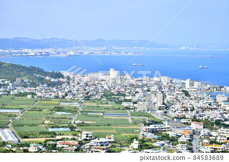 Overlooking the area around Sashiki Tsuhako, Nanjo City, Okinawa Prefecture (Nanjo City, Okinawa Prefecture) [2019.10] 84583689